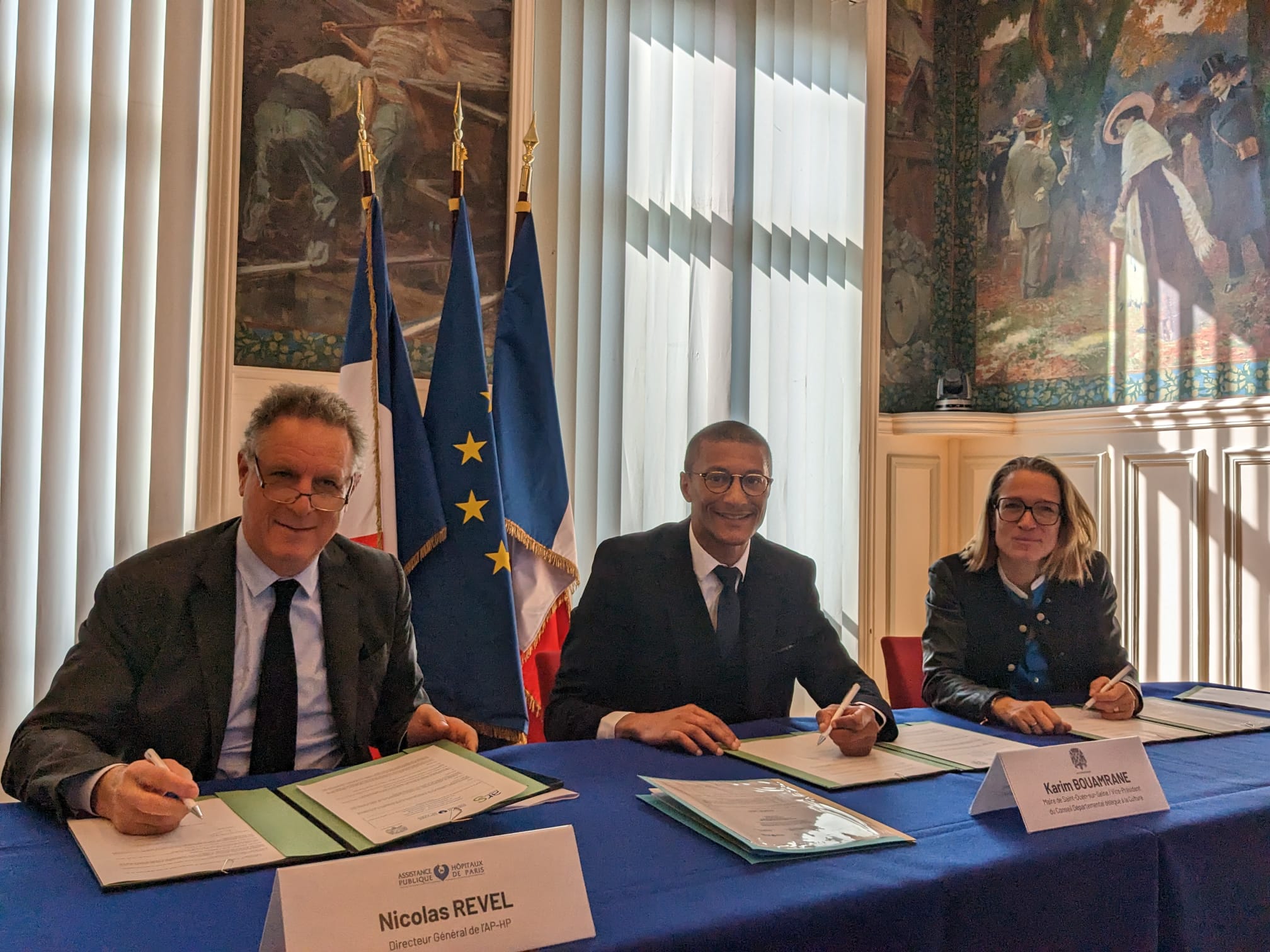 Nicolas Revel, Amélie Verdier et Karim Bouamrame signent une convention