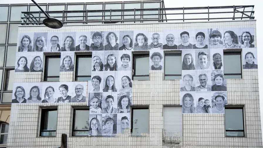 Le projet d’art participatif Inside Out 