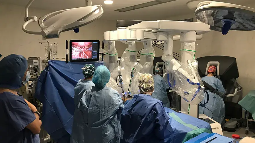Première française en chirurgie pédiatrique robotique 