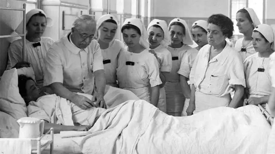 Patrimoine en revue : la formation des sages-femmes à l'AP-HP