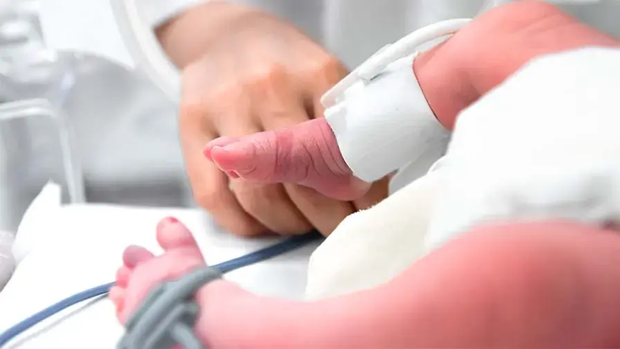 Améliorer la survie et le devenir des grands prématurés avec le soutien respiratoire personnalisé à la naissance