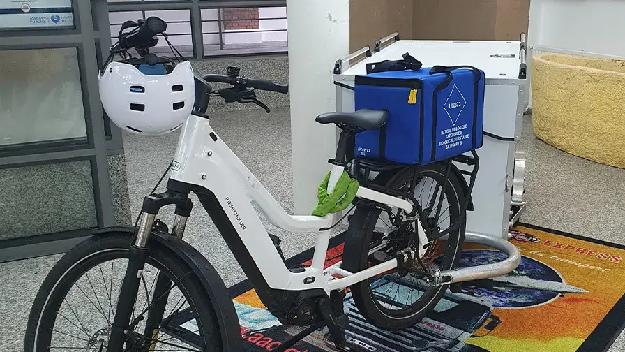 Les hôpitaux Bichat et Beaujon AP-HP décarbonent le transport des chimiothérapies, une première en France.jpg