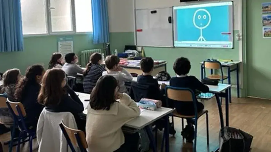 Hôpital Armand-Trousseau : un film pédagogique pour prévenir les accidents de la main chez l’enfant